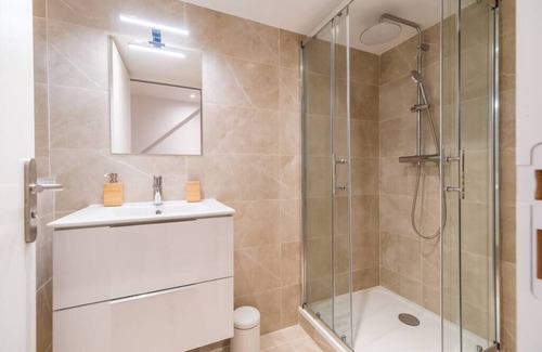 Guingamp Apartamento | Logement D'exception : 6 Chambres et Babyfoot