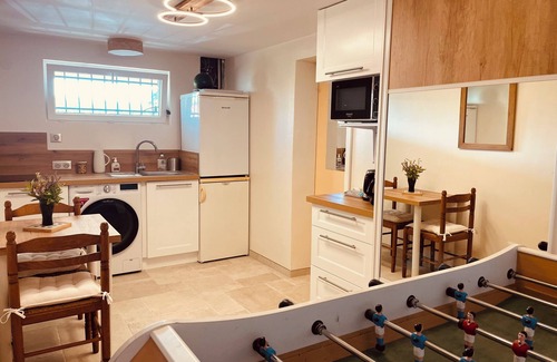 Meximieux Apartamento | Logement Frais et Indépendant Avec Piscine - Prox. Cnpe / Lyon - 50 m2