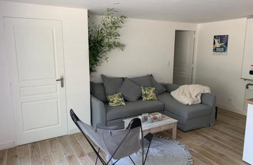 La Chapelle-sur-Erdre Apartamento | Logement T2 et Véritable écrin de verdure en ville