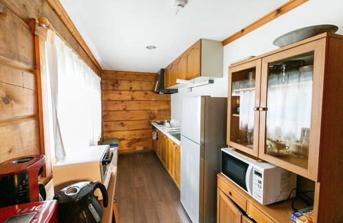 Tsuru Cabina | Loghouse Seseragi