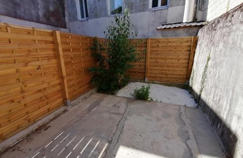 Ploermel Apartamento | Logia