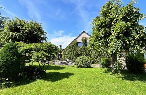 Mur-de-Barrez Hotel | Logis Auberge du Barrez