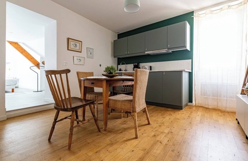 Flavigny-sur-Ozerain Apartamento | Logis Colette