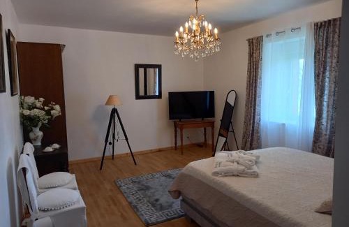 Val de Drome Casa | Logis du Château de Brecy