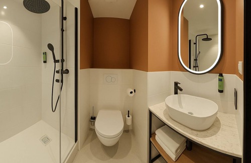 Saint-Cyr-sur-Mer Hotel | Logis Hôtel de Port d'Alon