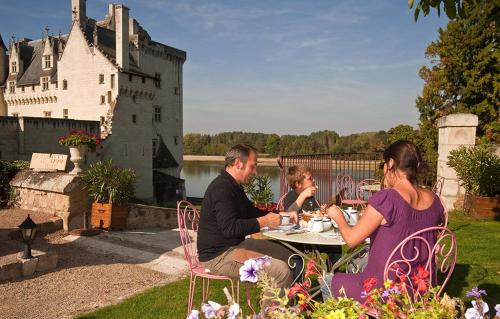 Montsoreau Hotel | Logis Hôtel Le Bussy