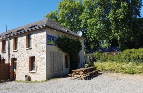 Saint-Pavace Casa | Logis Hôtel Relais Des Caillères