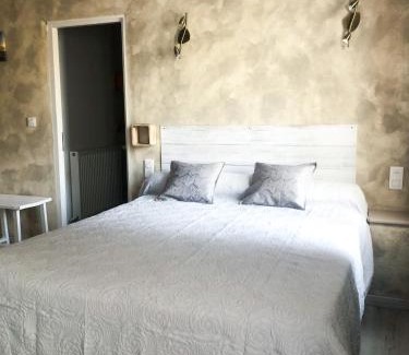 Mirande Hotel | Logis Hôtel Restaurant Métropole
