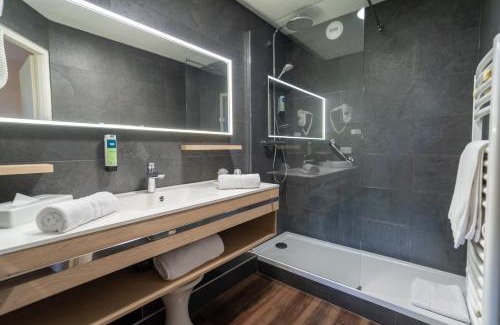 Thonon-les-Bains Hotel | Logis Hotel Arc En Ciel