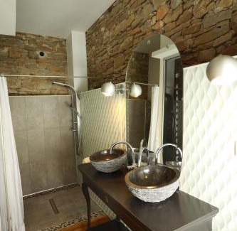 Leran Cama Y Desayuno | Logis Hotel Nature Cathare