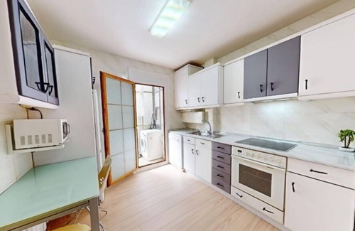 Romareda Apartamento | LOIRA SAN JUAN DE LA CRUZ: Moderno y Céntrico