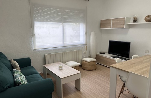 Romareda Apartamento | LOIRA SAN JUAN DE LA CRUZ: Moderno y Céntrico