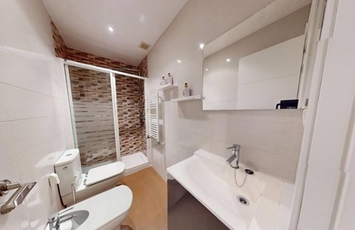 Romareda Apartamento | LOIRA SAN JUAN DE LA CRUZ: Moderno y Céntrico