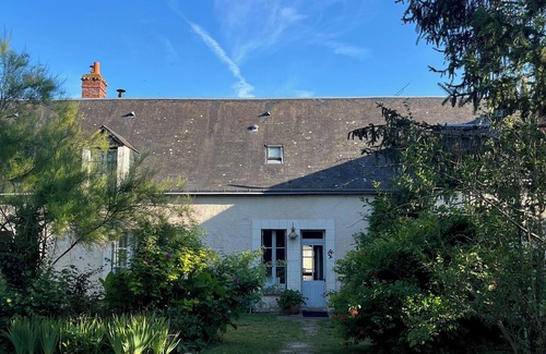 Ferriere-Larcon Casa | Loire Valley Priest's Village House 2 Acres, Pool, 7 Bedrooms.