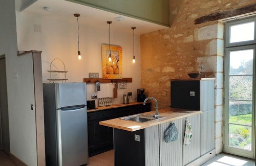 Le Grand-Pressigny Apartamento | Loire Valley village centre apartment chezANIA