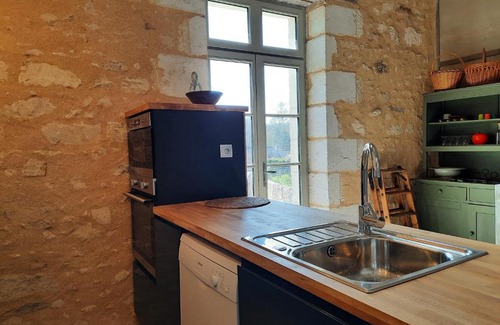 Le Grand-Pressigny Apartamento | Loire Valley village centre apartment chezANIA