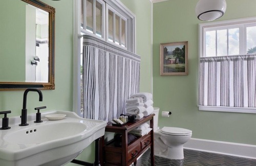 Wailuku Cama Y Desayuno | Lokelani Suite - Historic charm | Gardens oasis