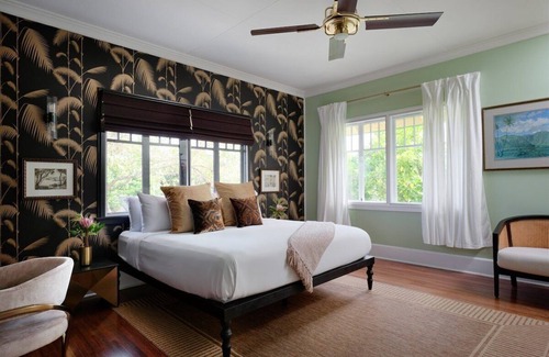 Wailuku Cama Y Desayuno | Lokelani Suite - Historic charm | Gardens oasis