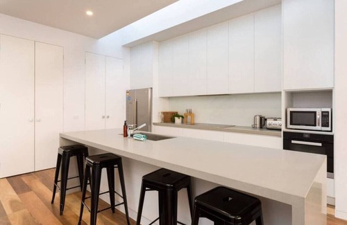 Collingwood Apartamento | Lola · "Lola" Tres niveles de estilo con terraza en la azotea