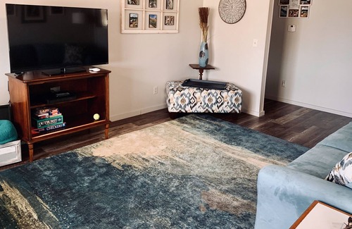 Woodward Casa | Lola's on Maple: actualizado, moderno, cómodo, acogedor y relajante.