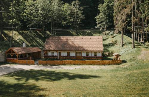 Lacu Rosu Casa | LOLO Park Resort