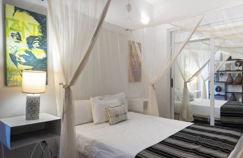 Ouakam Casa | Loman Art House