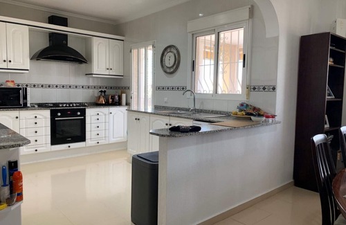 Almoradi Villa | Lomas de la Juliana Algorfa Alicante (sur) Lujo 4 camas, 3 baños, piscina privada, barbacoa