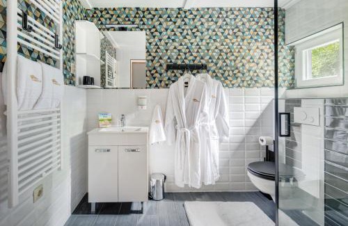Matraszentimre Villa | LOMBDELUXE Grey750