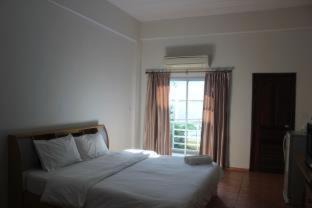 Saen Suk Hotel | Lomsabai Apartments