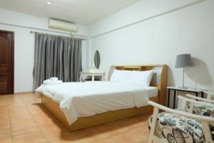 Saen Suk Hotel | Lomsabai Apartments