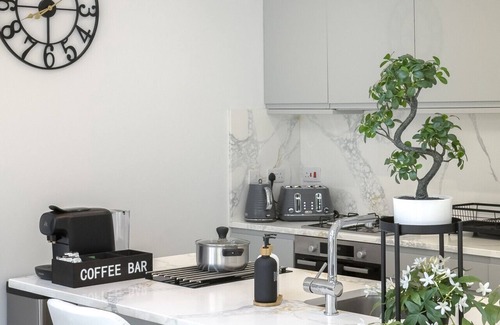 Golders Green Casa | London 5 BR Garden Hse Near Tube & Hampstead Heath
