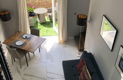 East Putney Apartamento | London-apartment-sleeps2-privateentrance