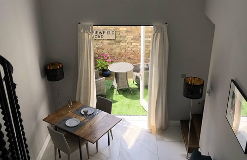 East Putney Apartamento | London-apartment-sleeps2-privateentrance