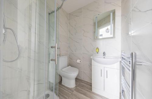St. George's Apartamento | London Double Bedroom Hotel In Tufnell Park With WiFi