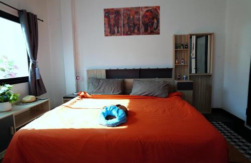 Karon Casa | London House Phuket