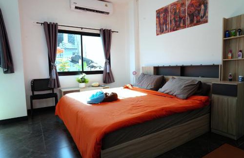 Karon Casa | London House Phuket