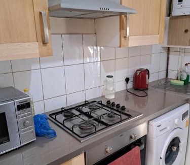 Loxford Casa | London Ilford town house - close to train station