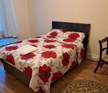 Loxford Casa | London Ilford town house