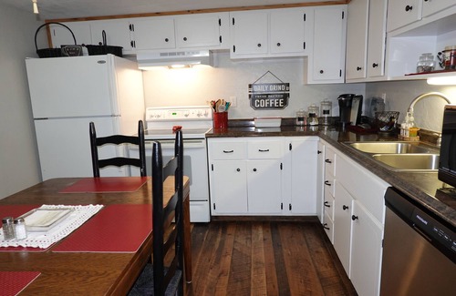 Robbinsville Cabina | Londons 'Mountain House - Acogedora cabaña de montaña con fácil acceso por carretera pavimentada