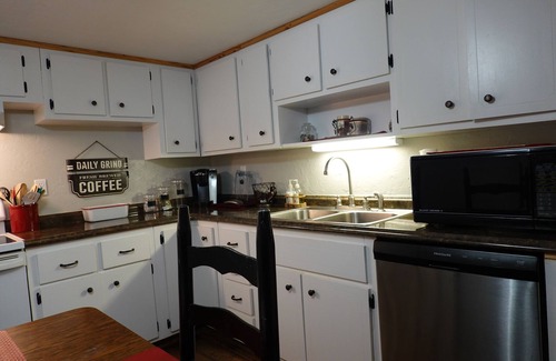Robbinsville Cabina | Londons 'Mountain House - Acogedora cabaña de montaña con fácil acceso por carretera pavimentada