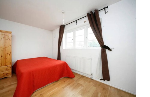 Stratford Cama Y Desayuno | london smart Comfy Double for 4 to accommodate Near metro.