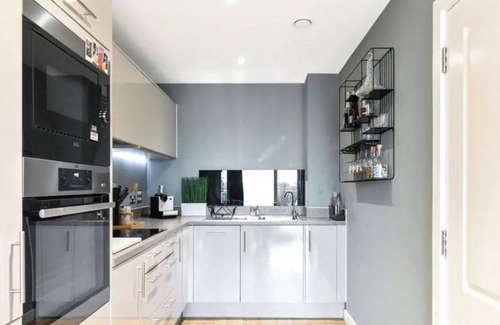 Stratford and New Town Apartamento | LondonAprt/1Bed/Balcony/Gym/Tv/Wifi