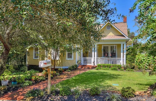 Aiken Casa | Lone Magnolia Historic Home. Peaceful and elegant.