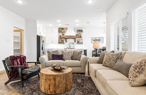 Central Arlington Casa | Lone Star Escape
