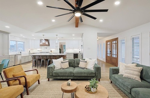 McKinney Casa | Lone Star Getaway - 5BD/3BA w Game Room & Backyard