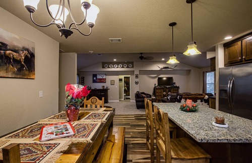 New Braunfels Casa | Lone Star Guest Haus BnB in downtown NBTX.