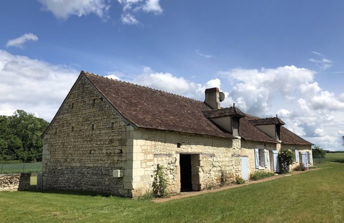 La Roche-Posay Cabaña | casa verde con carácter