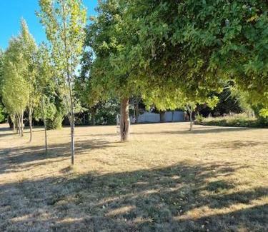 Saint-Maugan Casa | Longère indépendante avec terrain de tennis privé