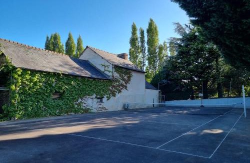 Saint-Maugan Casa | Longère indépendante avec terrain de tennis privé