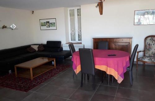 Chirat-l'Eglise Casa | Longère rénovée avec piscine privée, Wifi et animaux acceptés en Auvergne - FR-1-489-229